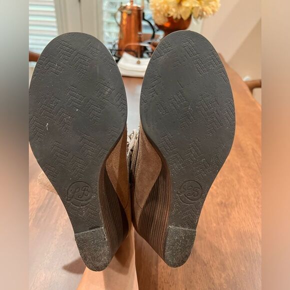 Lucky Brand Suede Tan Wedge Ankle Booties Women’s Size 7 Lace-Up Foldover Boots - Picture 9 of 10